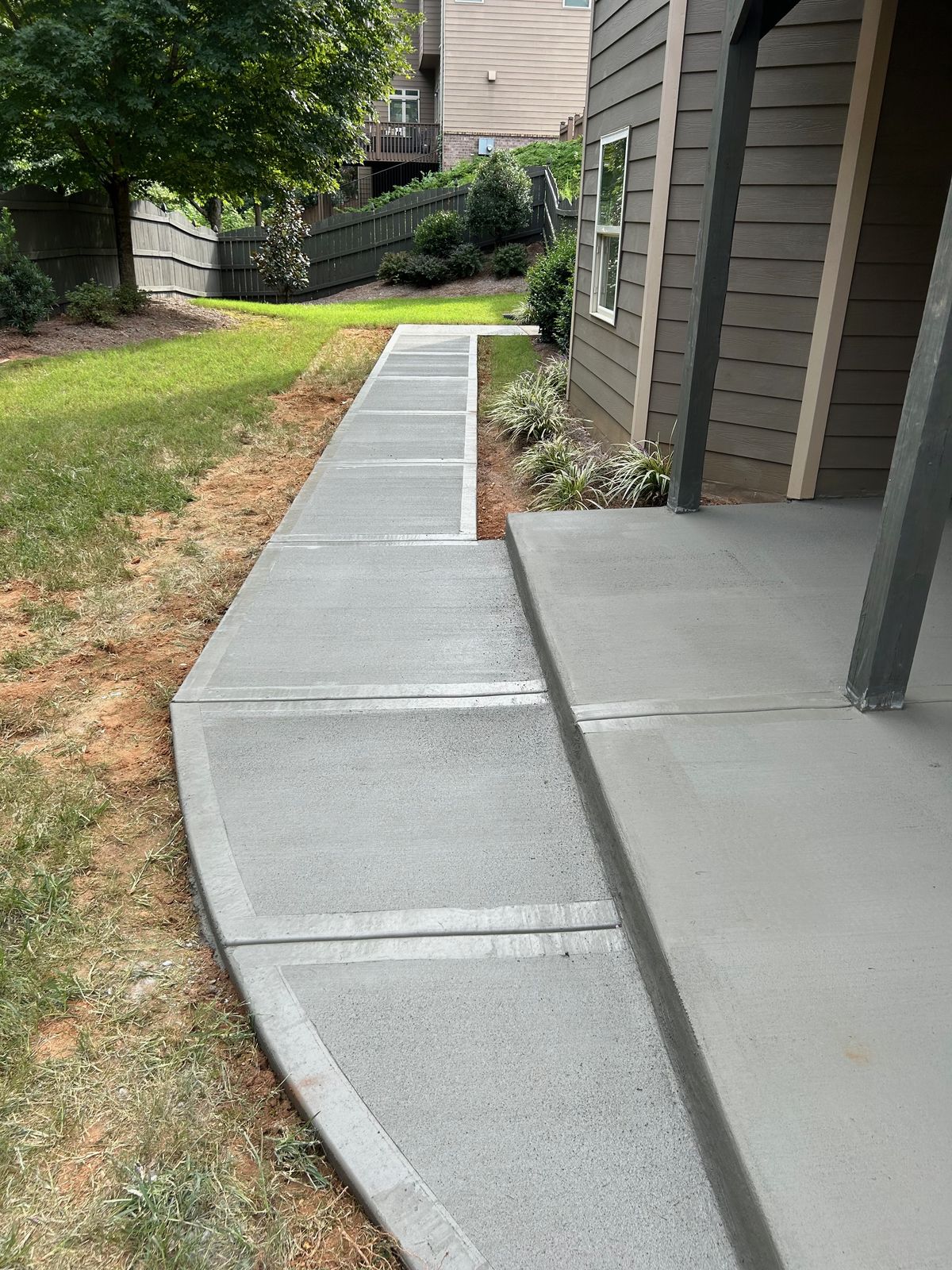 Driveways & Sidewalks thumbnail 4